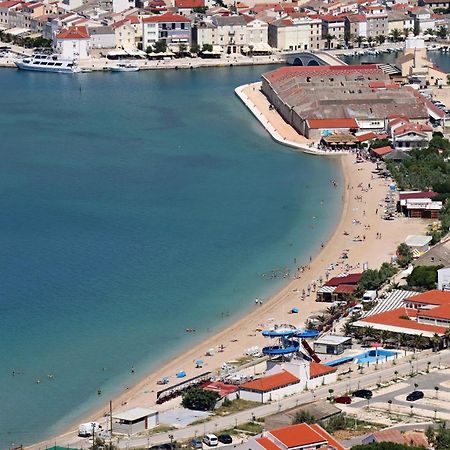 Apartments By The Sea Pag - 11778 Pag Town Buitenkant foto